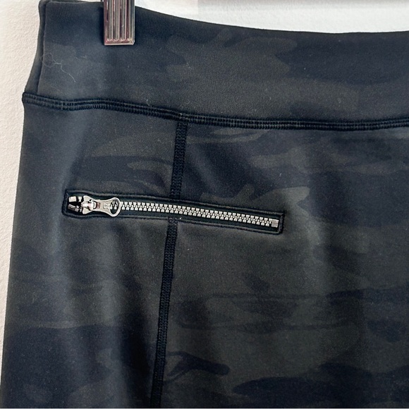 Lululemon Camo Rocket Skirt - Picture 3 of 7